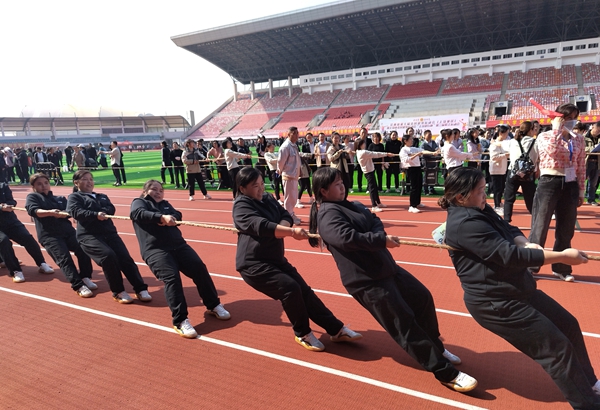2 運動(dòng)會(huì ).jpg 2 運動(dòng)會(huì ).jpg